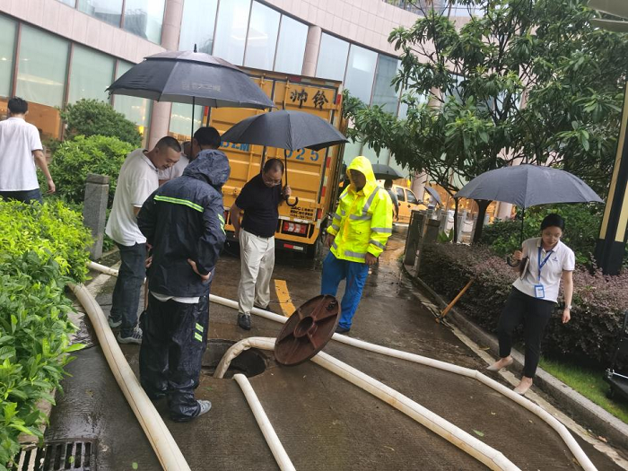 赞美！点赞7.28助力南充金沙8087温德姆酒店抢险人员